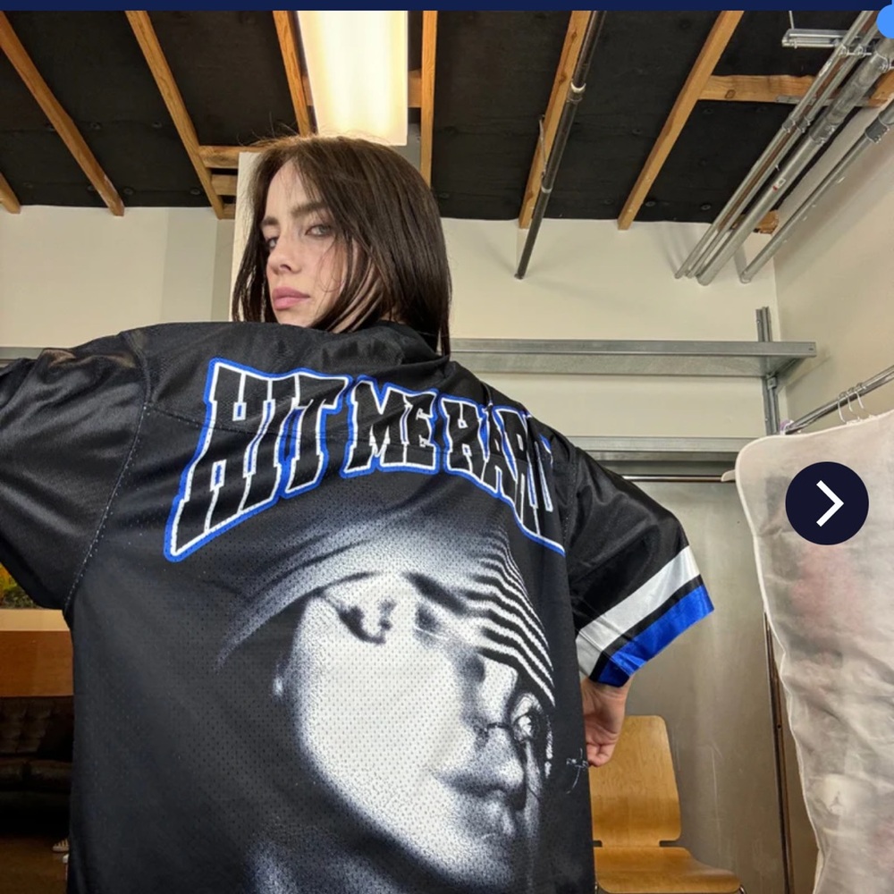 Billie Eilish Be Blue Hit Me Hard and Soft: The Tour Black Jersey Size Small - Picture 5 of 11